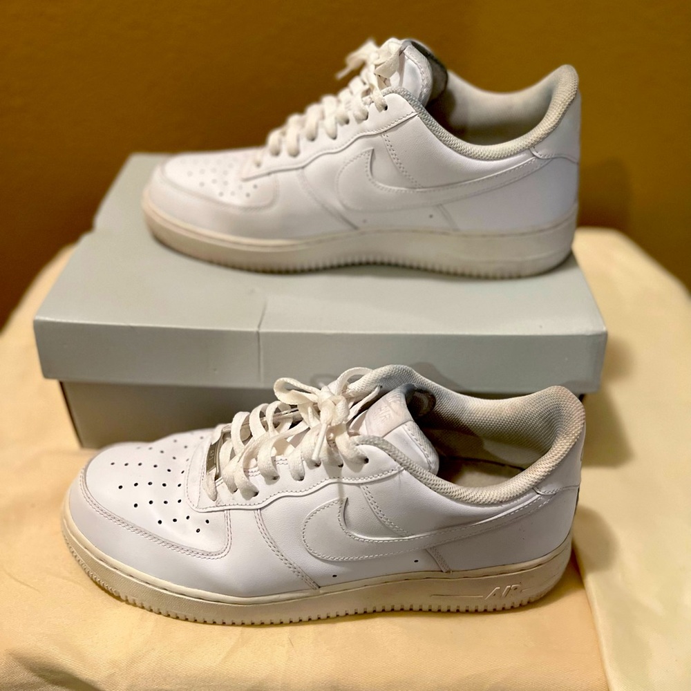 Nike White size 10.5 men Air Force 1